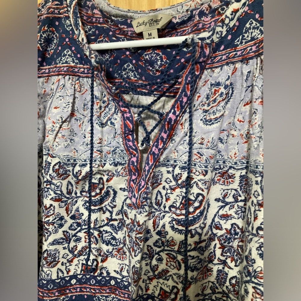 Lucky Brand size M boho-style 3/4 sleeve top with lace-up neckline - Picture 3 of 6